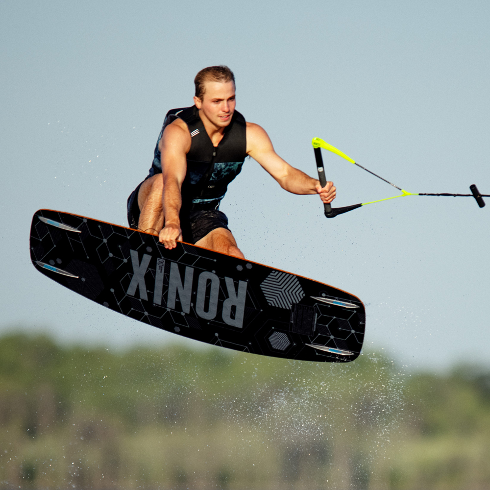 Ronix Parks set de wakeboard 145 cm avec chausses Parks 4