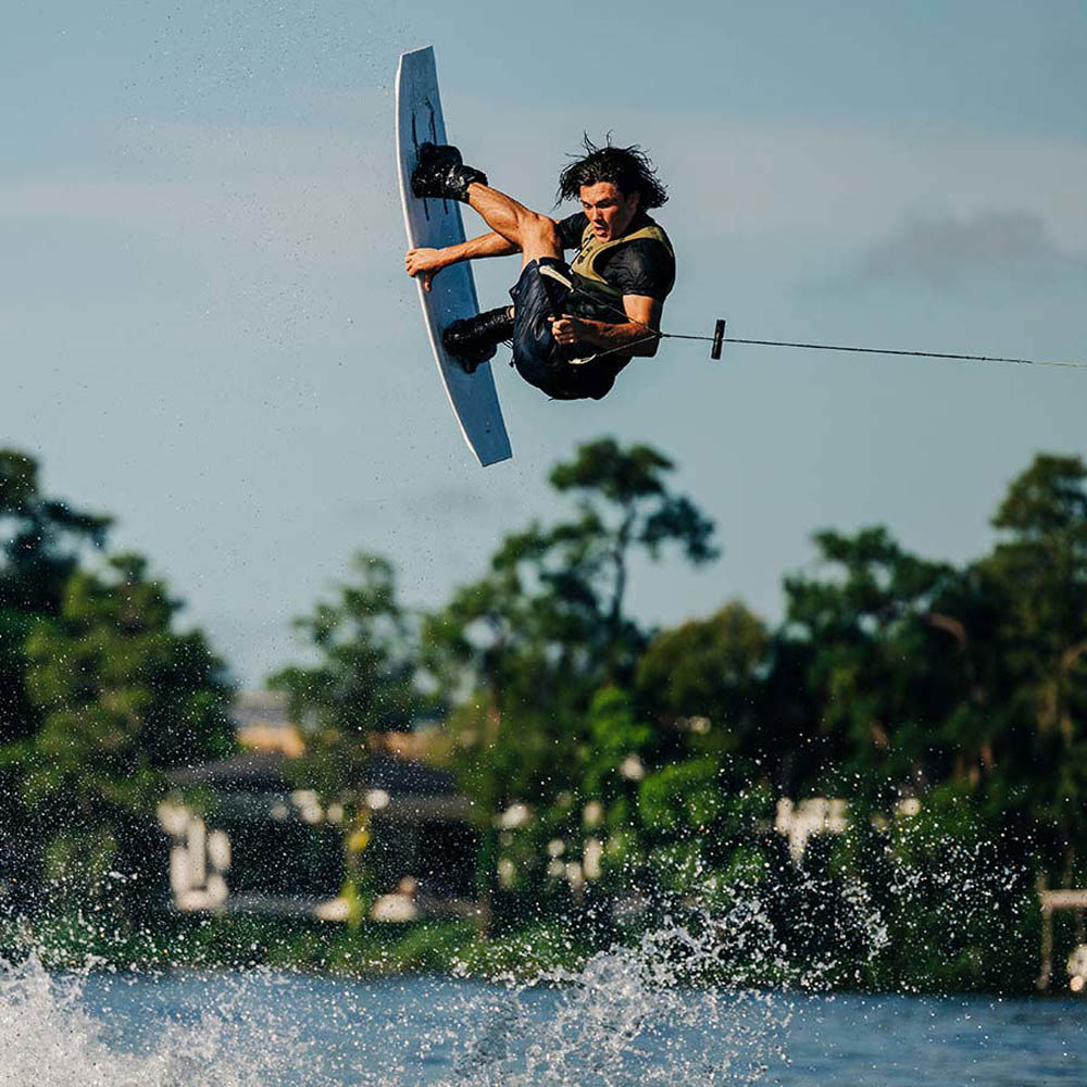 Liquid Force The Bullox Aero 144 wakeboard 3