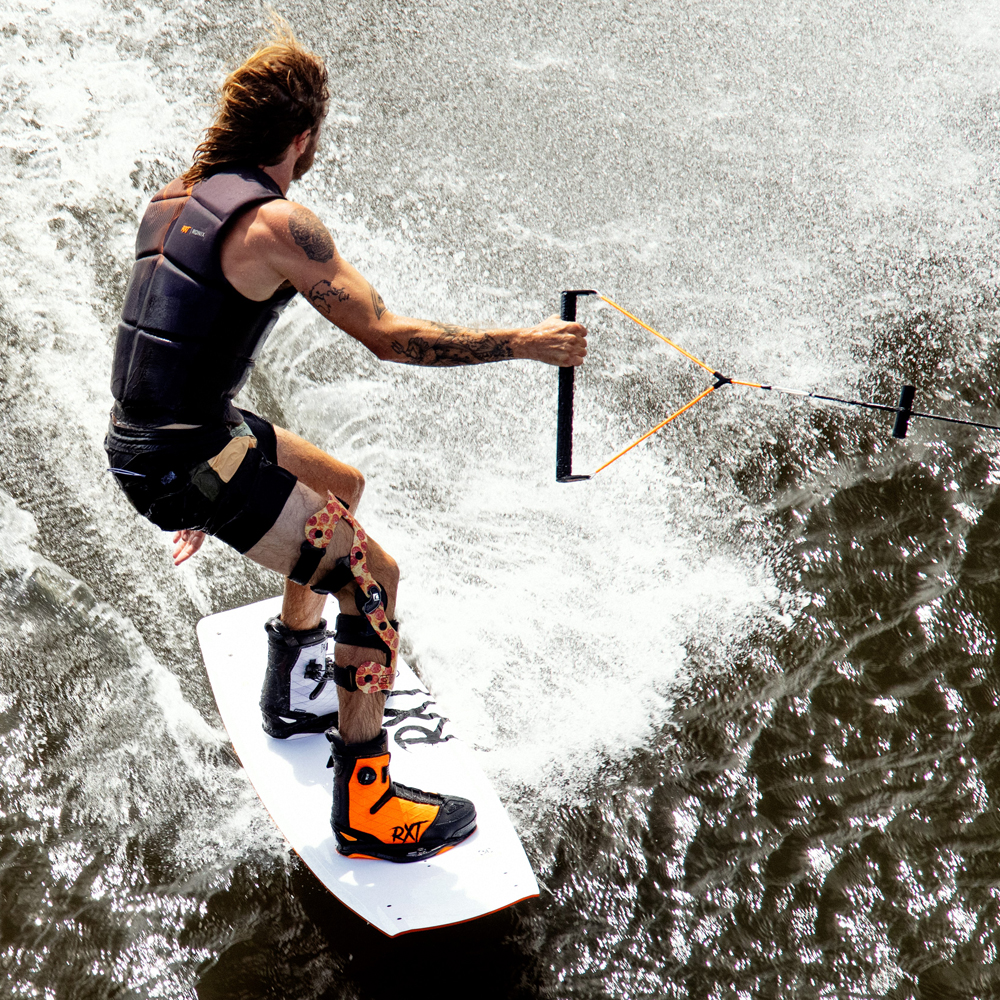 RXT Blackout Technology 144 wakeboard